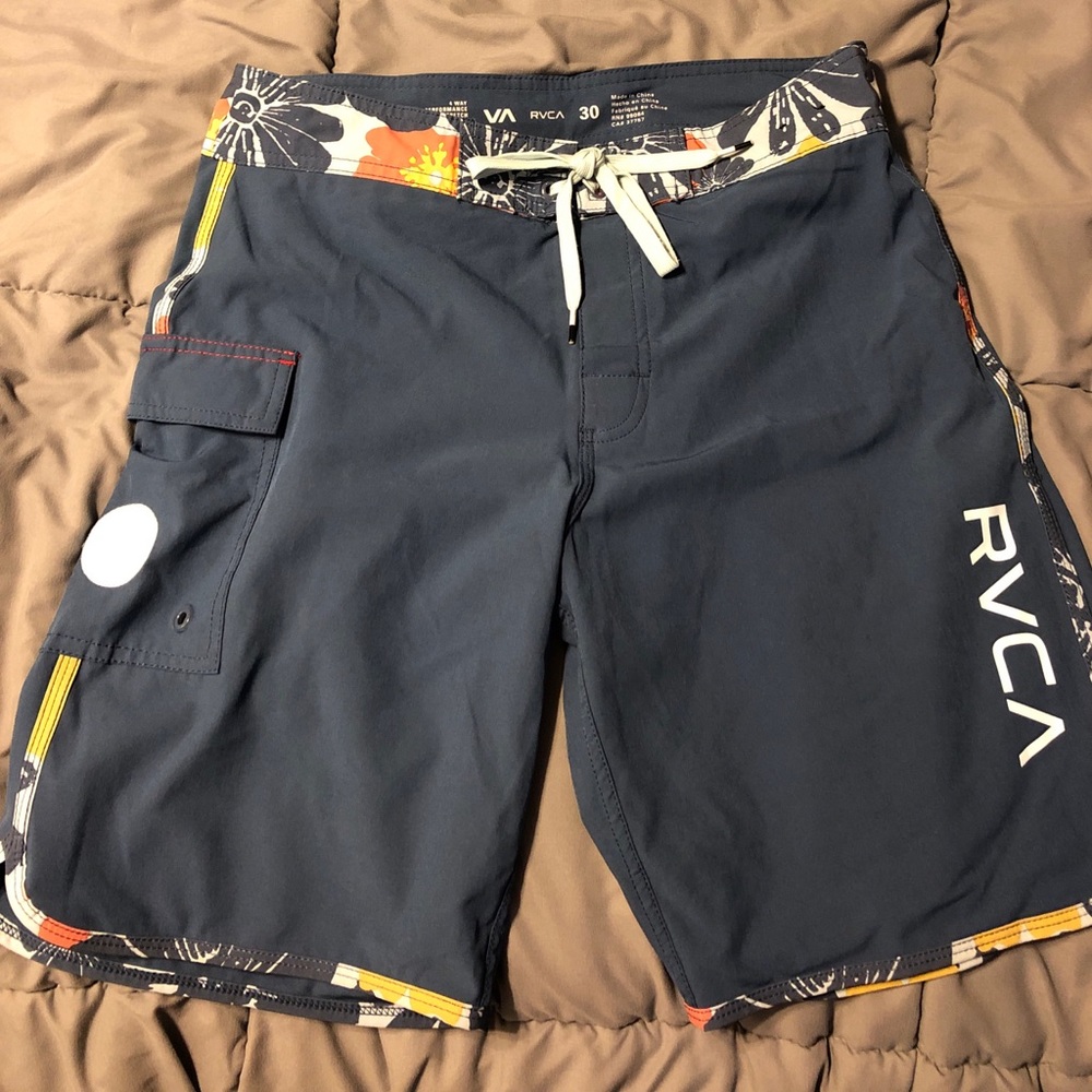 RVCA men’s boardshorts size 30